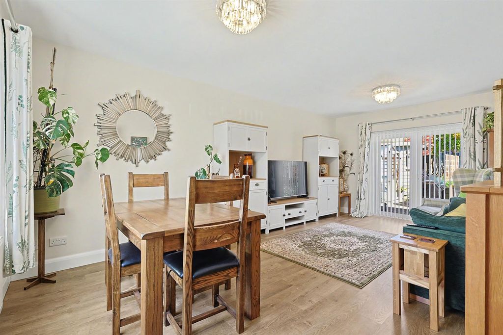 Property photo 3 of 23