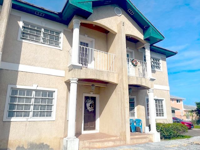 Property photo 3 of 8