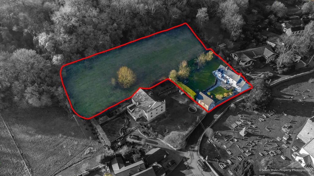 Property photo 2 of 37