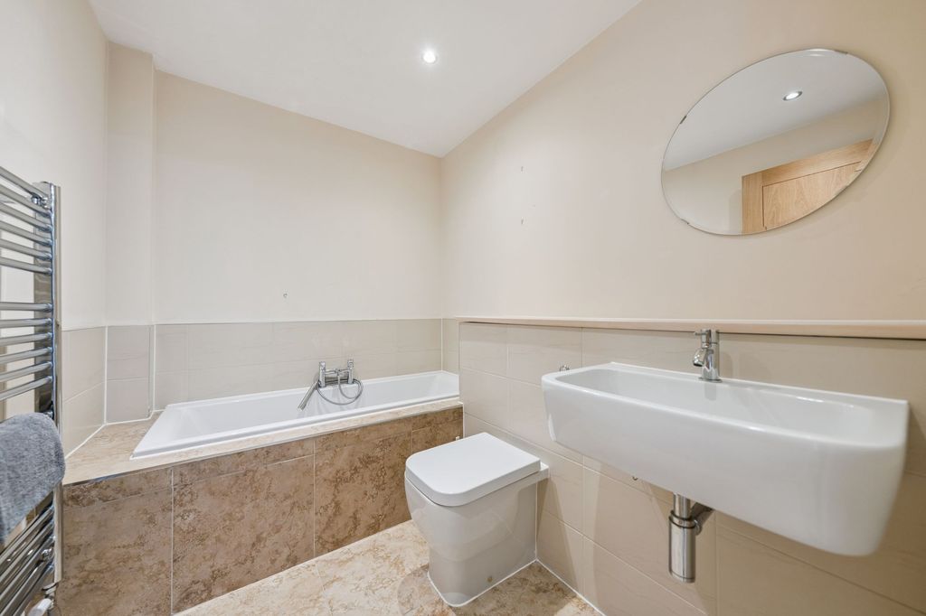 Additional image 20 of 3 bed flat for sale47 Cathkin Road, Flat 2/4, Langside, Glasgow G42