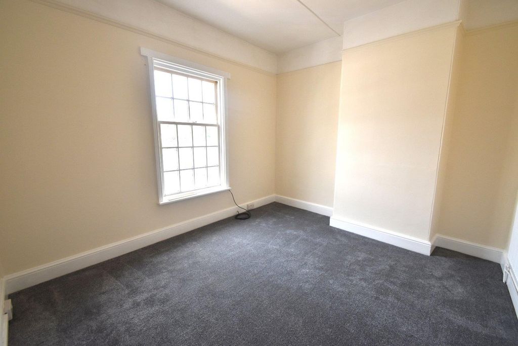 Property photo 3 of 5 Tiverton Seddons