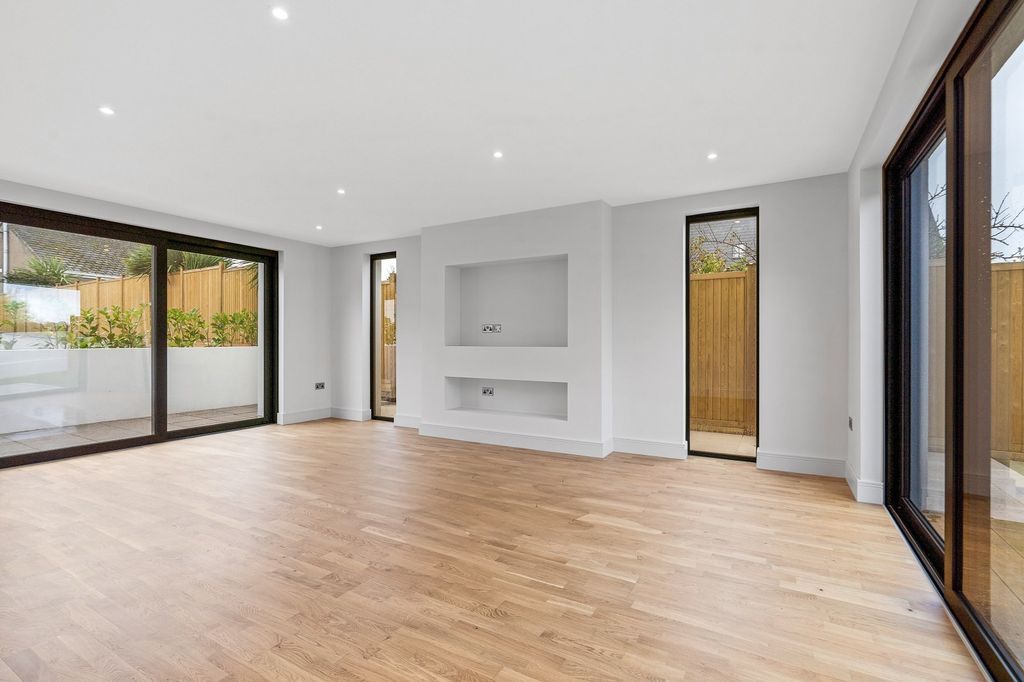 Property photo 3 of 21 Not Specified