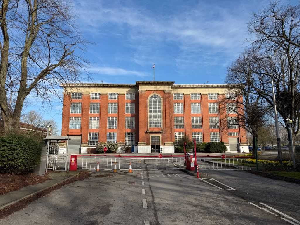 Property photo 1 of 12