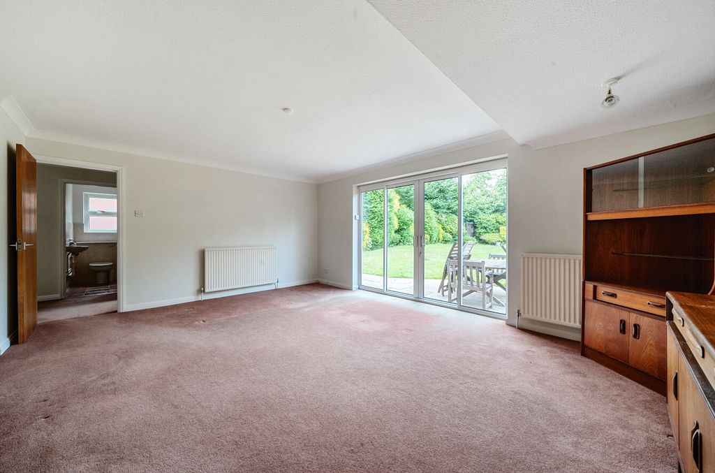 Property photo 3 of 21 1304331-15-68406d...