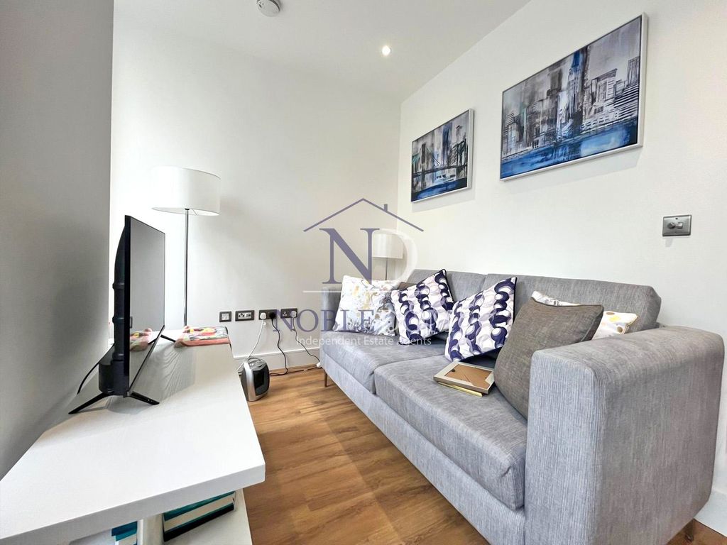 Property photo 3 of 11 Gallery