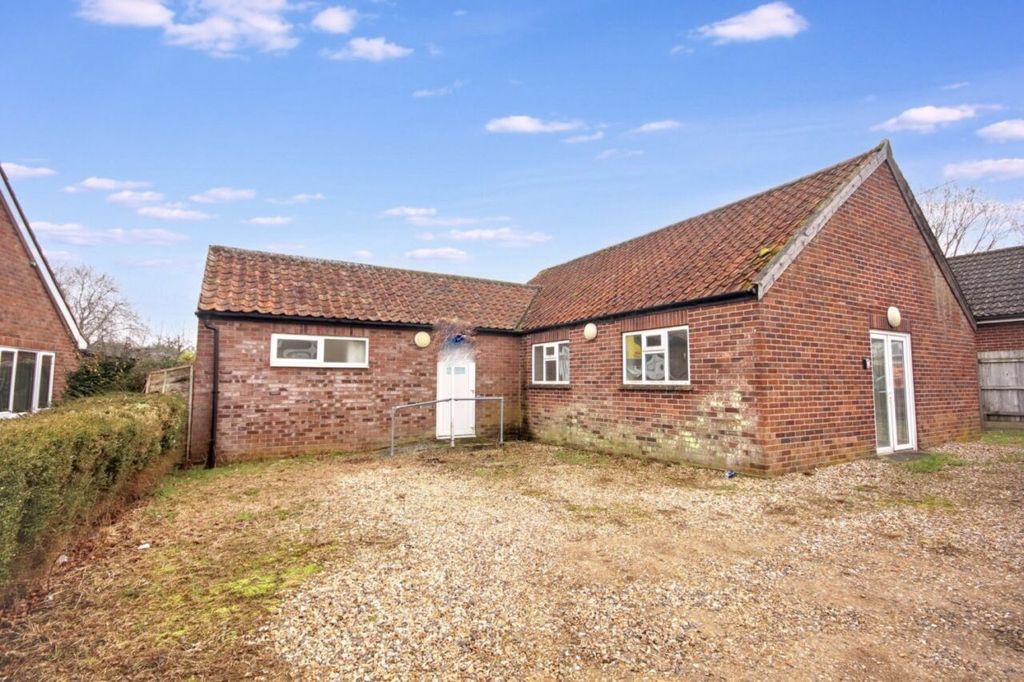 Property photo 1 of 5