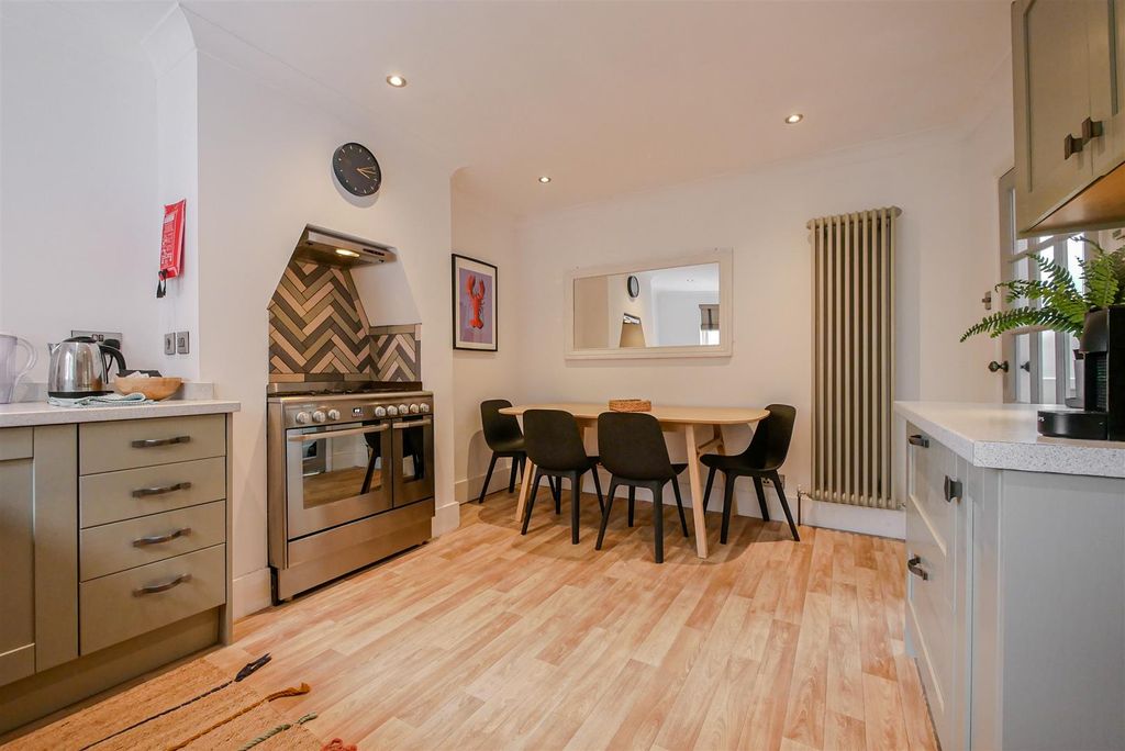 Property photo 2 of 17 Kitchen/Diner