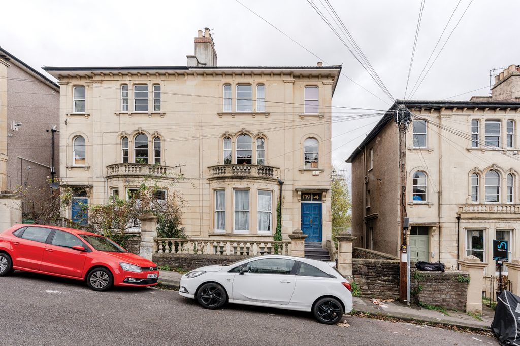 Property photo 2 of 9 Photo 1