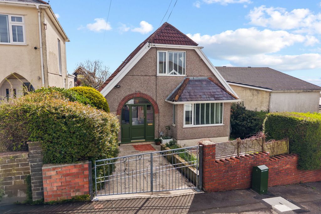 Property photo 1 of 24