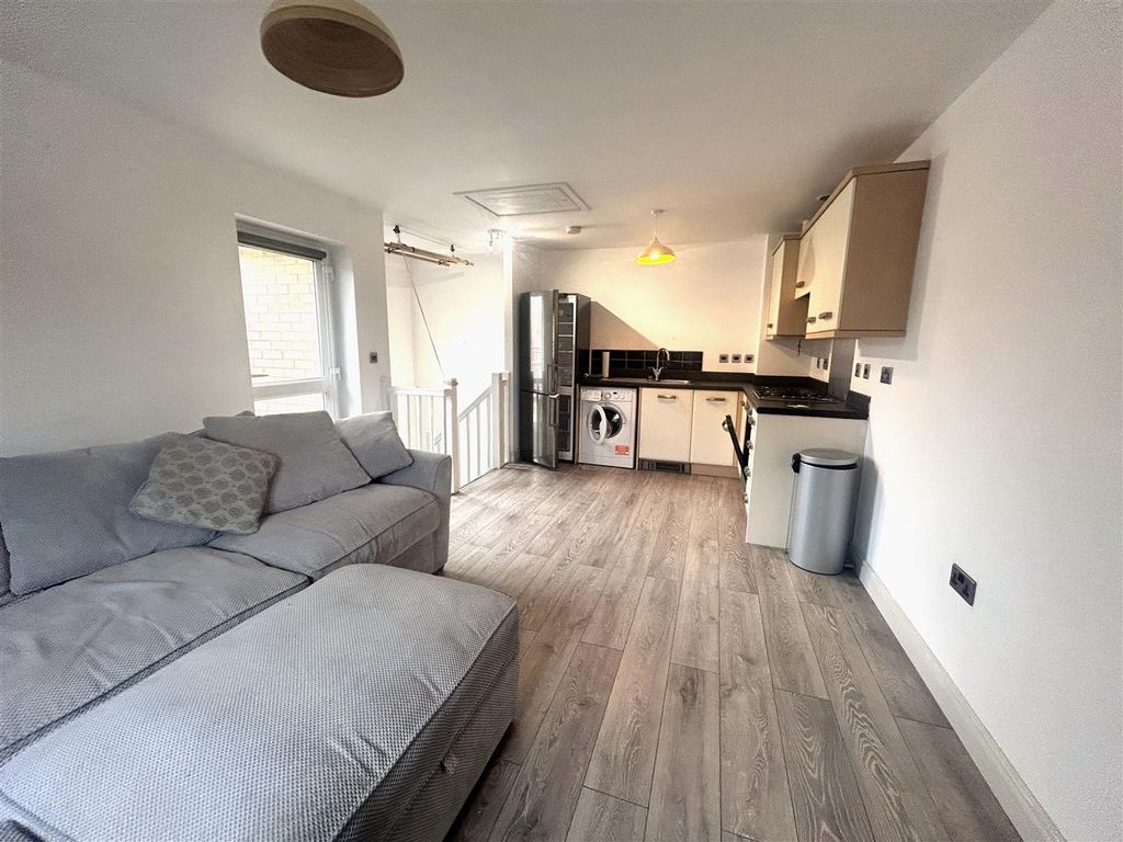 Property photo 3 of 6 Img_0352.Jpeg