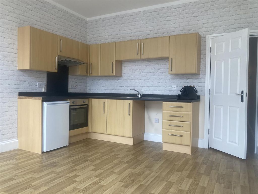 Property photo 2 of 9 Img-1709.Jpg