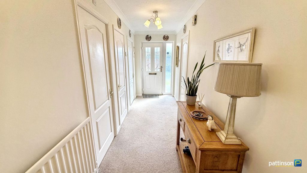 Property photo 2 of 30