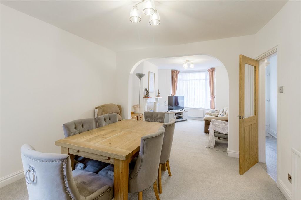 Property photo 3 of 15 Dining Room