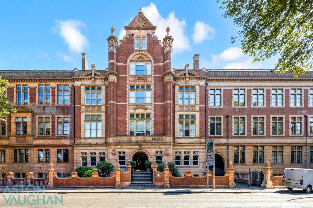 Property photo 1 of 21 4576700