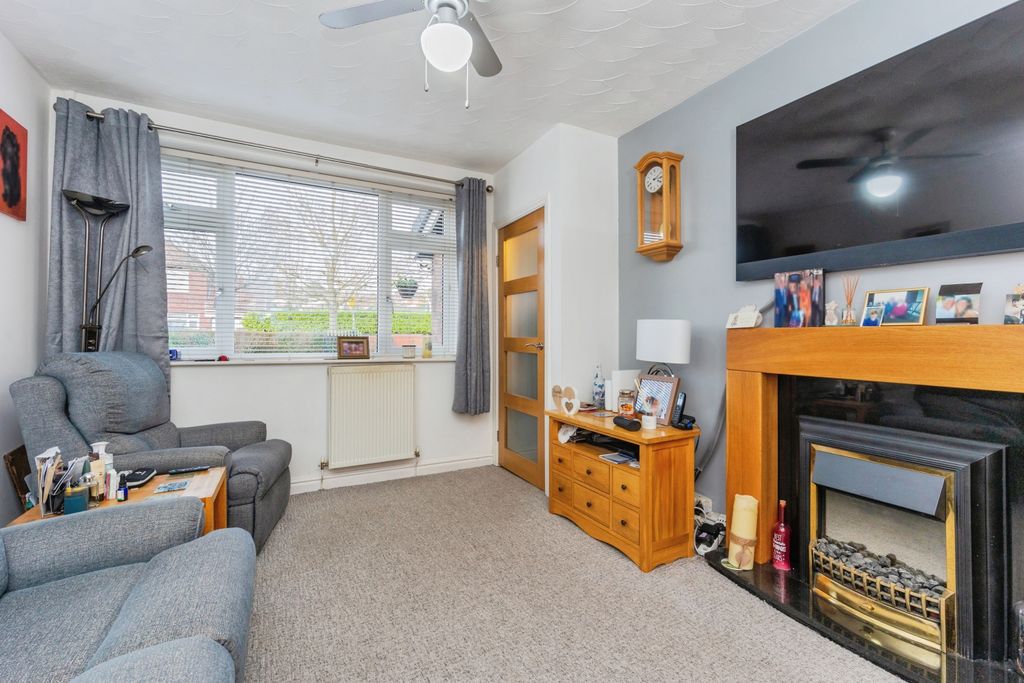 Property photo 3 of 15