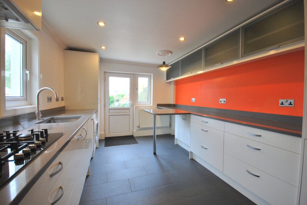 Property photo 2 of 12 Gallery