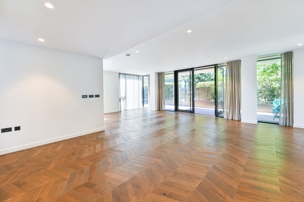 Property photo 1 of 30