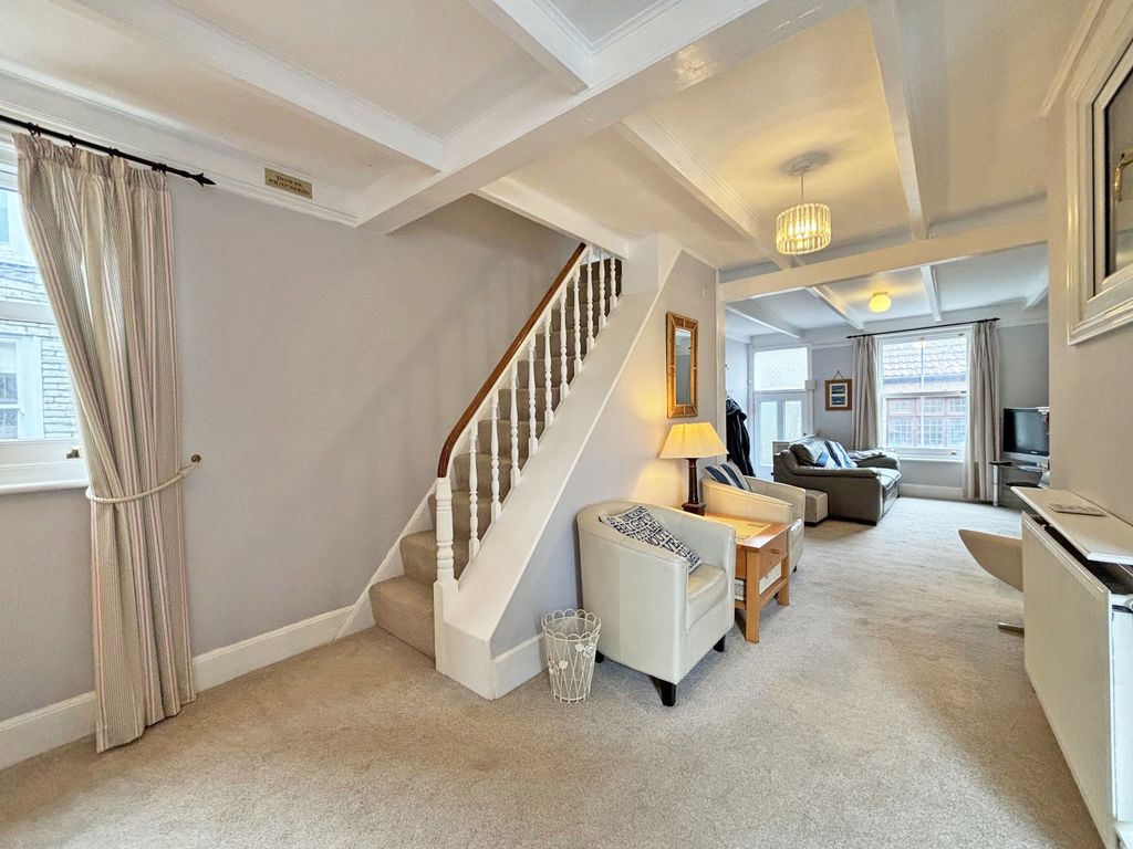 Property photo 3 of 9 Photo 3