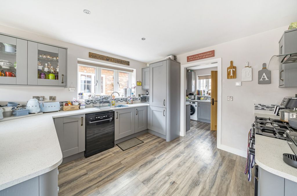 Property photo 3 of 24 1214148 (5)