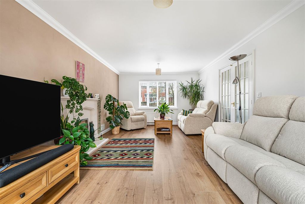 Property photo 3 of 29 16_67168.Jpg