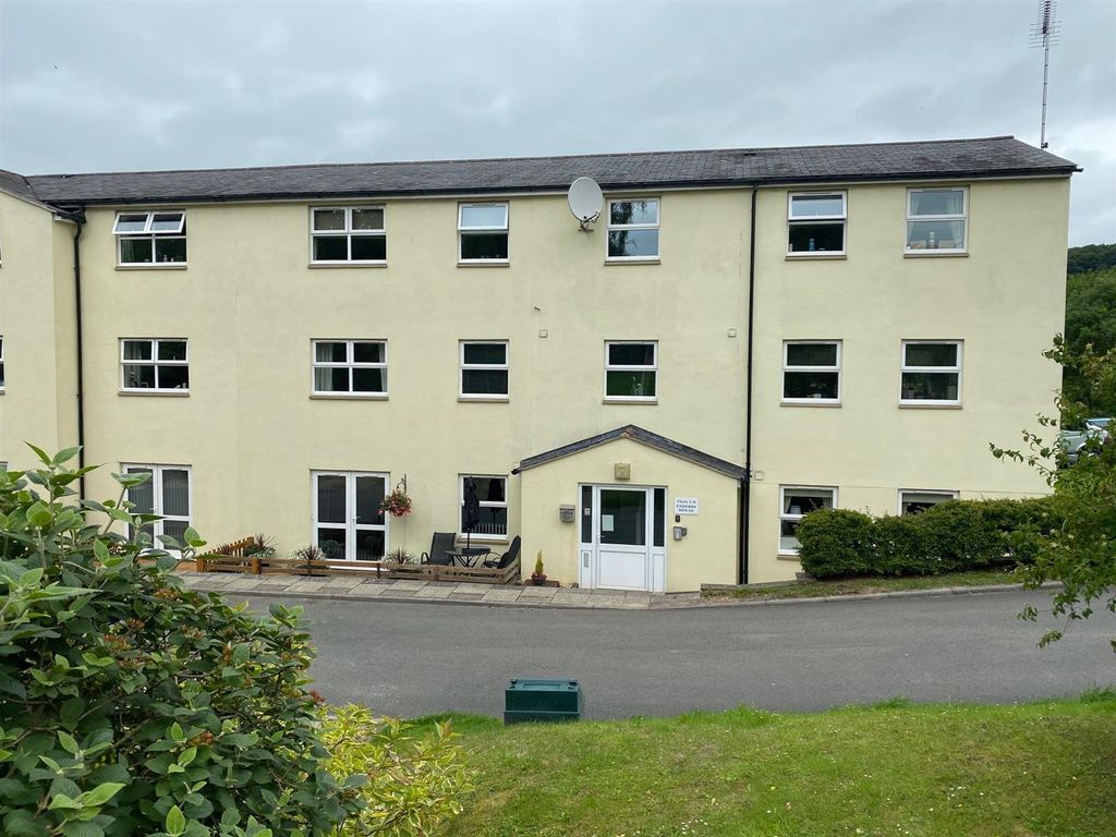 Property photo 1 of 6 Front.Jpg