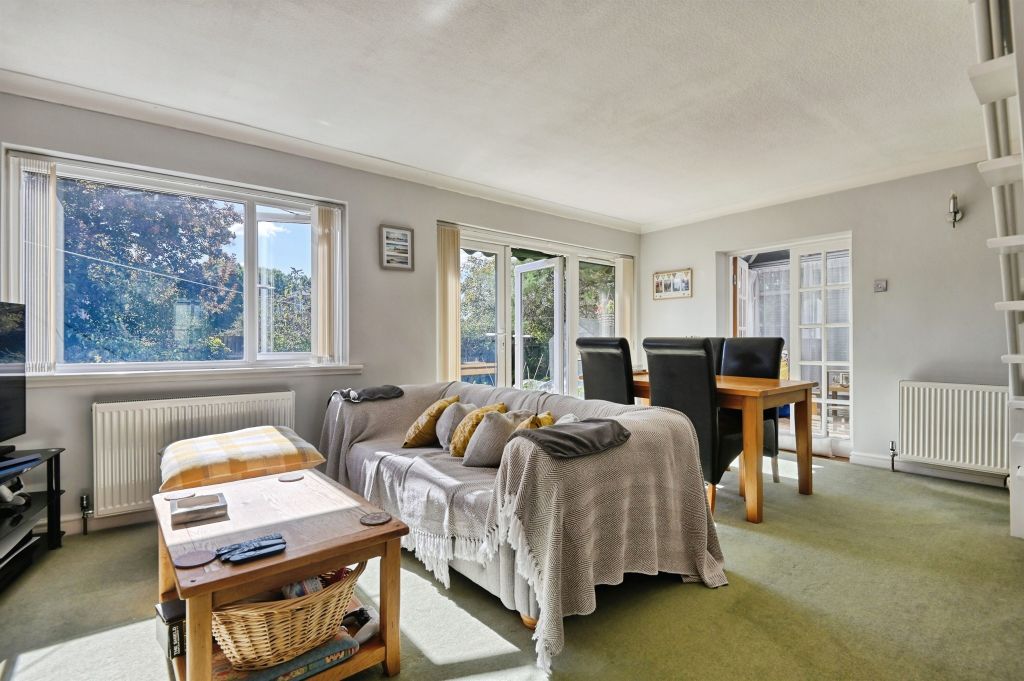 Property photo 3 of 18