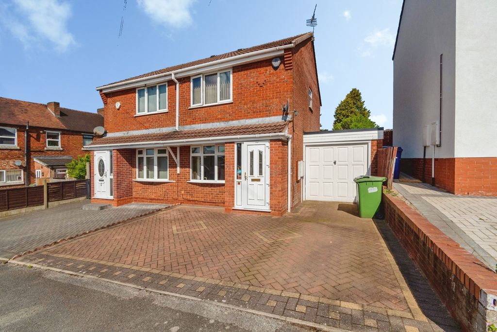 Property photo 1 of 20 Pbox-Img.Jpg