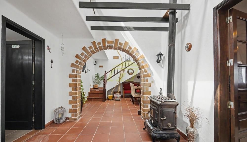 Property photo 1 of 30