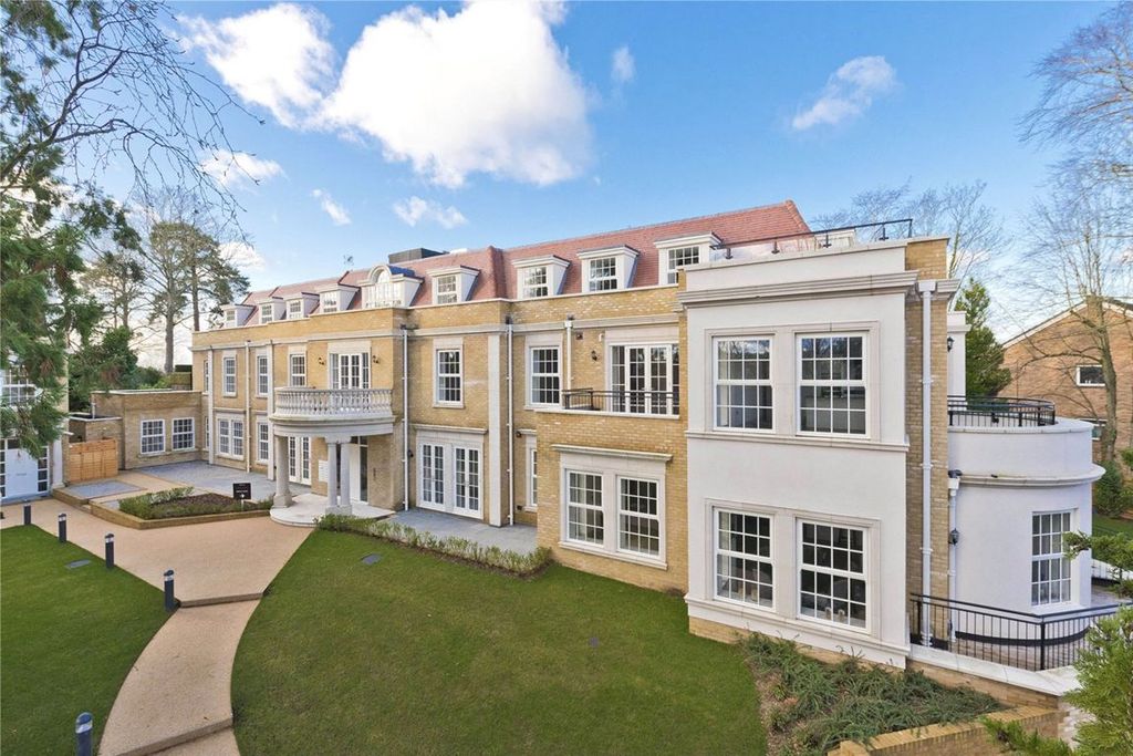 Property photo 1 of 8