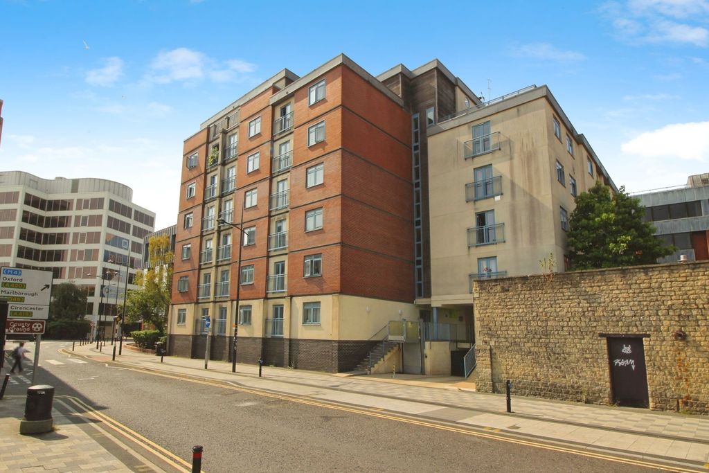 Property photo 1 of 9