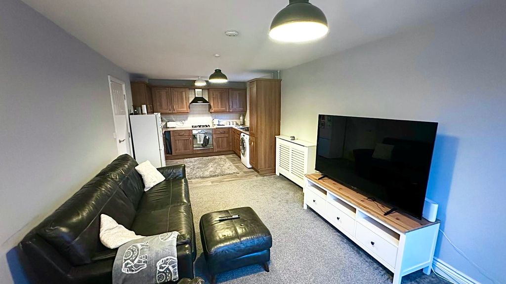 Property photo 3 of 12 Image