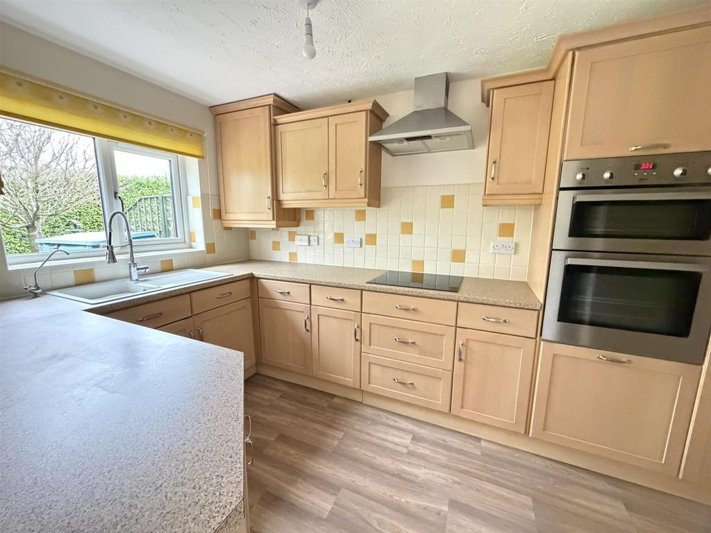 Property photo 2 of 9 Img_2536.Jpeg