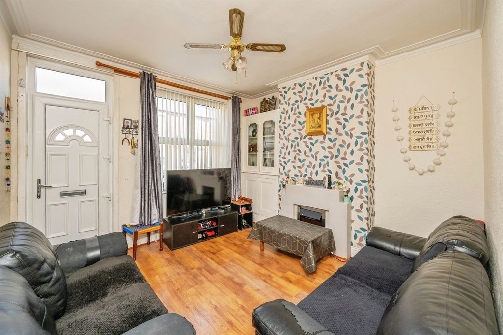 Property photo 2 of 15