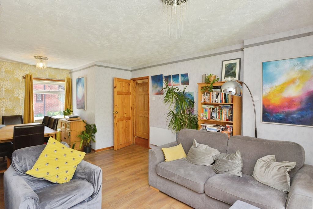Property photo 3 of 22 Pbox-Img.Jpg