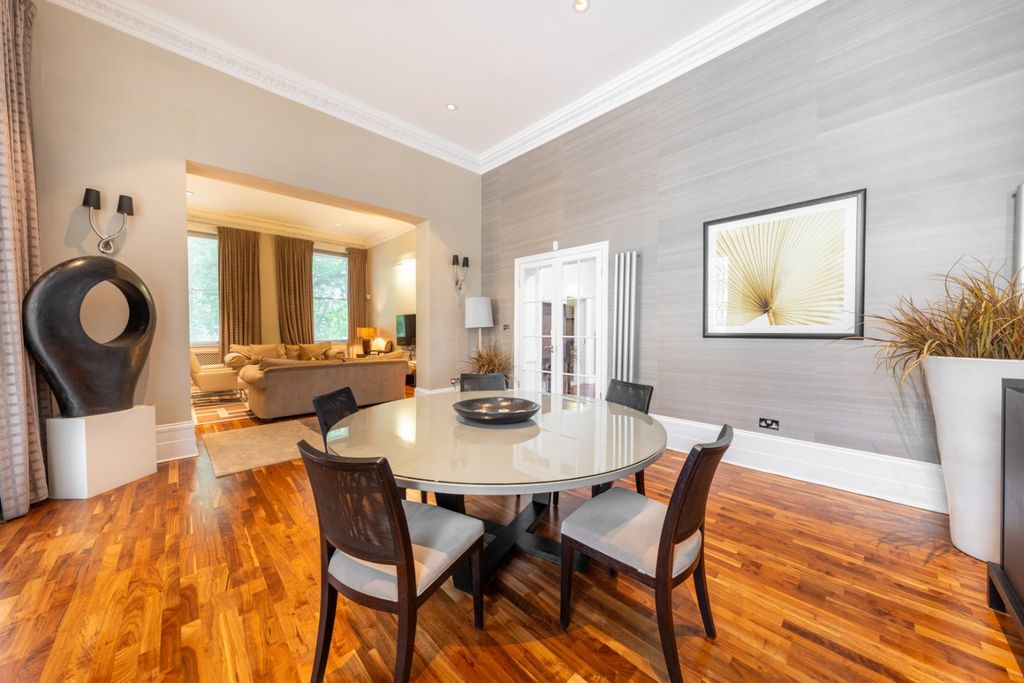 Property photo 3 of 40 Picture No. 03