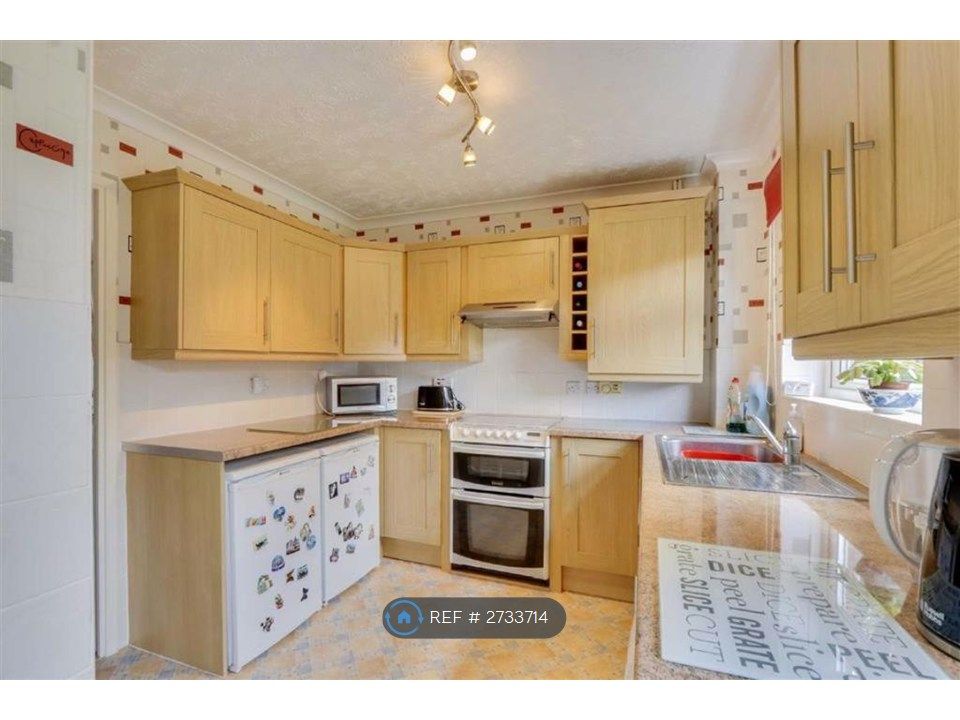 Property photo 3 of 14