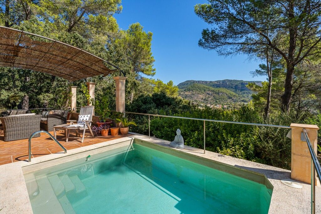 Property photo 1 of 20 Pool (2).Jpg