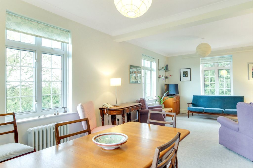 Property photo 3 of 13 Sitting/Dining Room