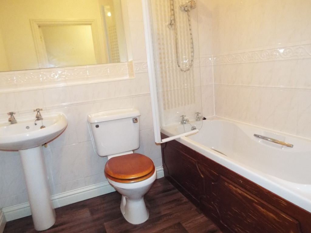 Property photo 3 of 6