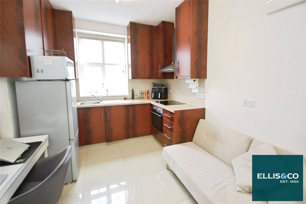 Property photo 2 of 6 Picture No. 44