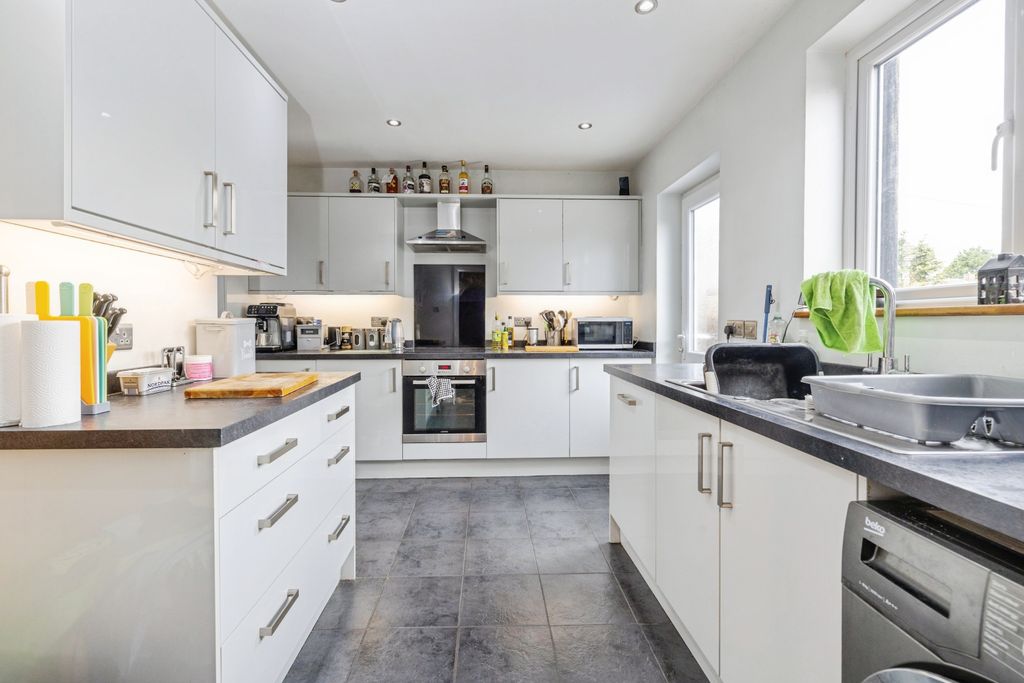 Property photo 2 of 17 Photo #2