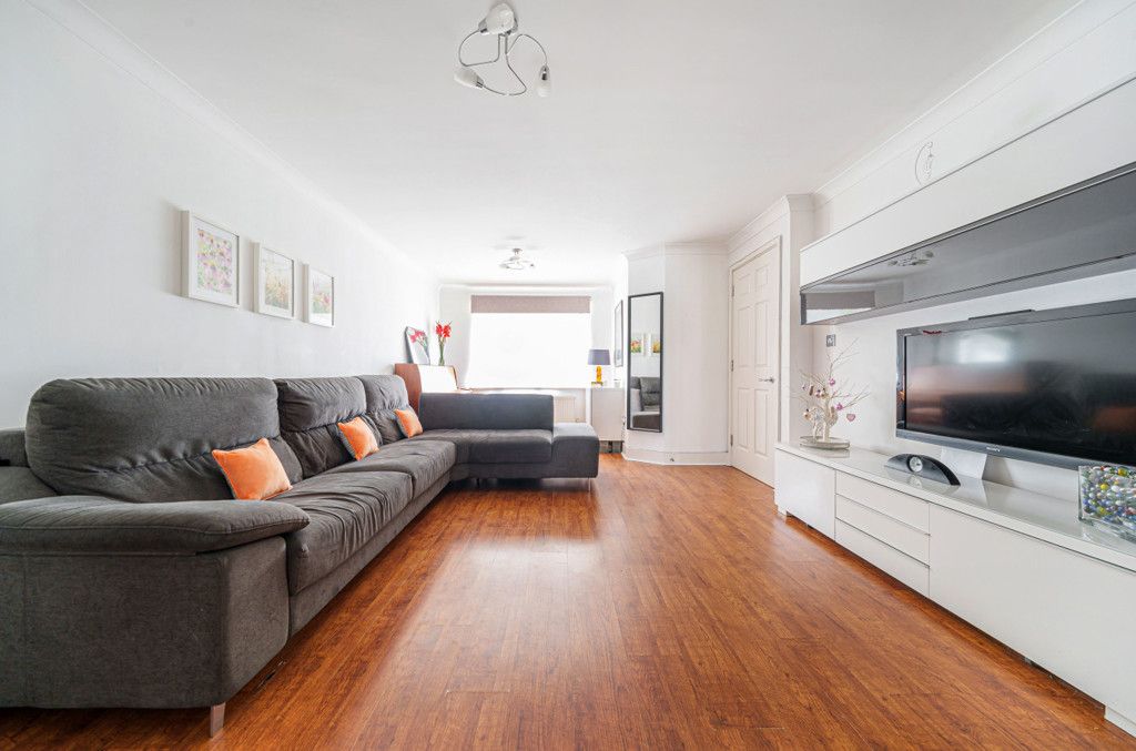 Property photo 2 of 21 1026531 (2)c.Jpg