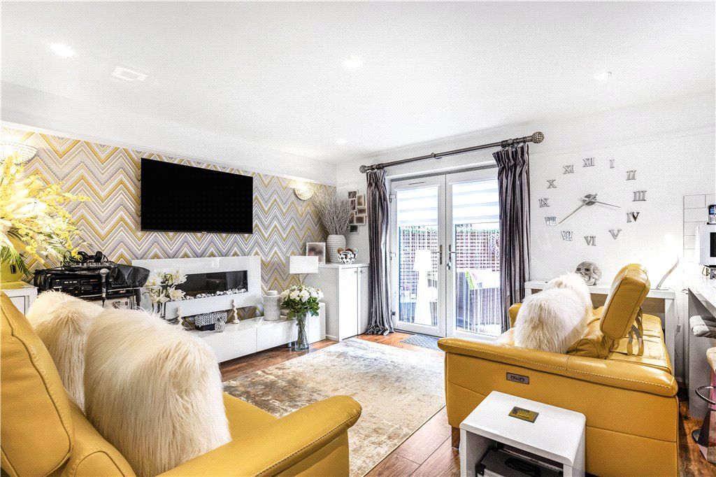 Property photo 2 of 18 Reception Room