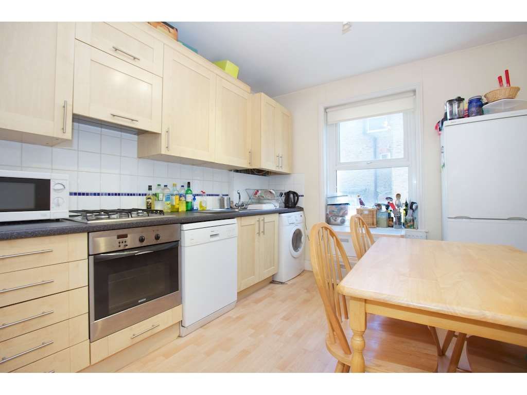 Property photo 1 of 7 Kitchen