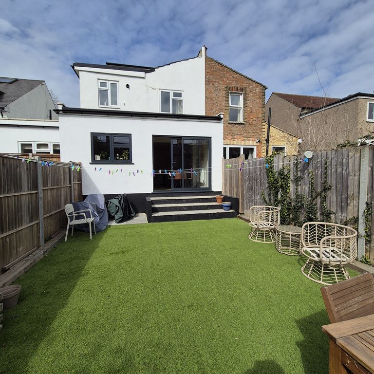 Property photo 2 of 22