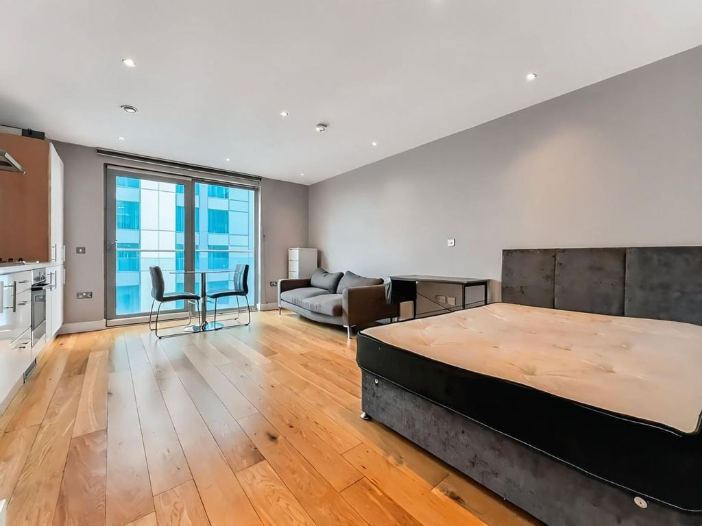 Property photo 1 of 16 Kitchen / Living Space