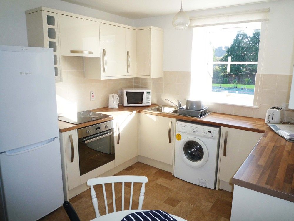 Property photo 3 of 7 Alburygdns14D