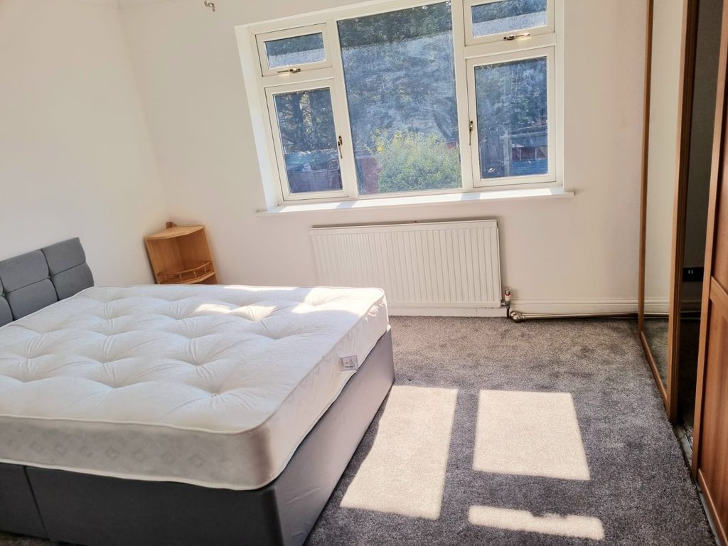 Property photo 2 of 9 Gallery