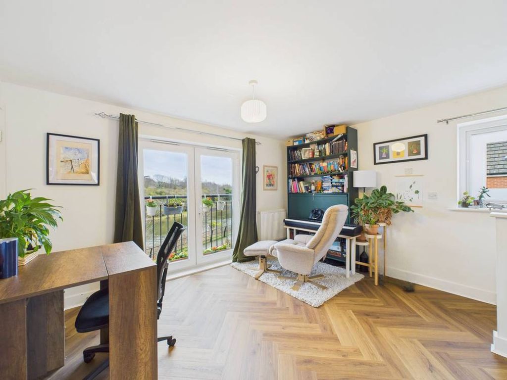 Property photo 2 of 26