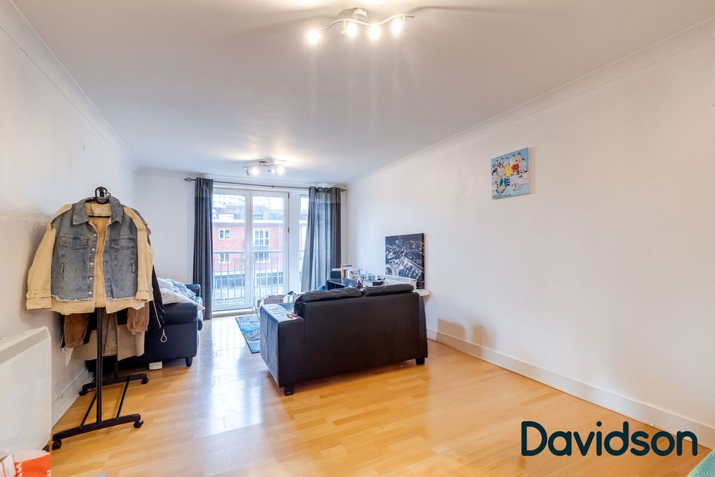 Property photo 3 of 21